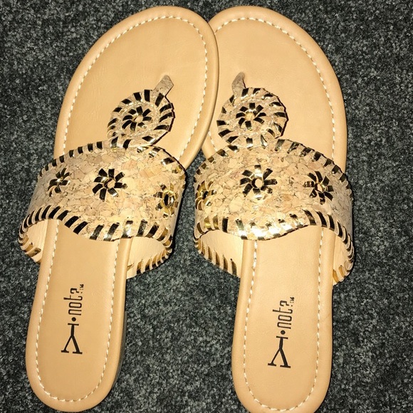 Y•Not Sandals - Picture 1 of 3